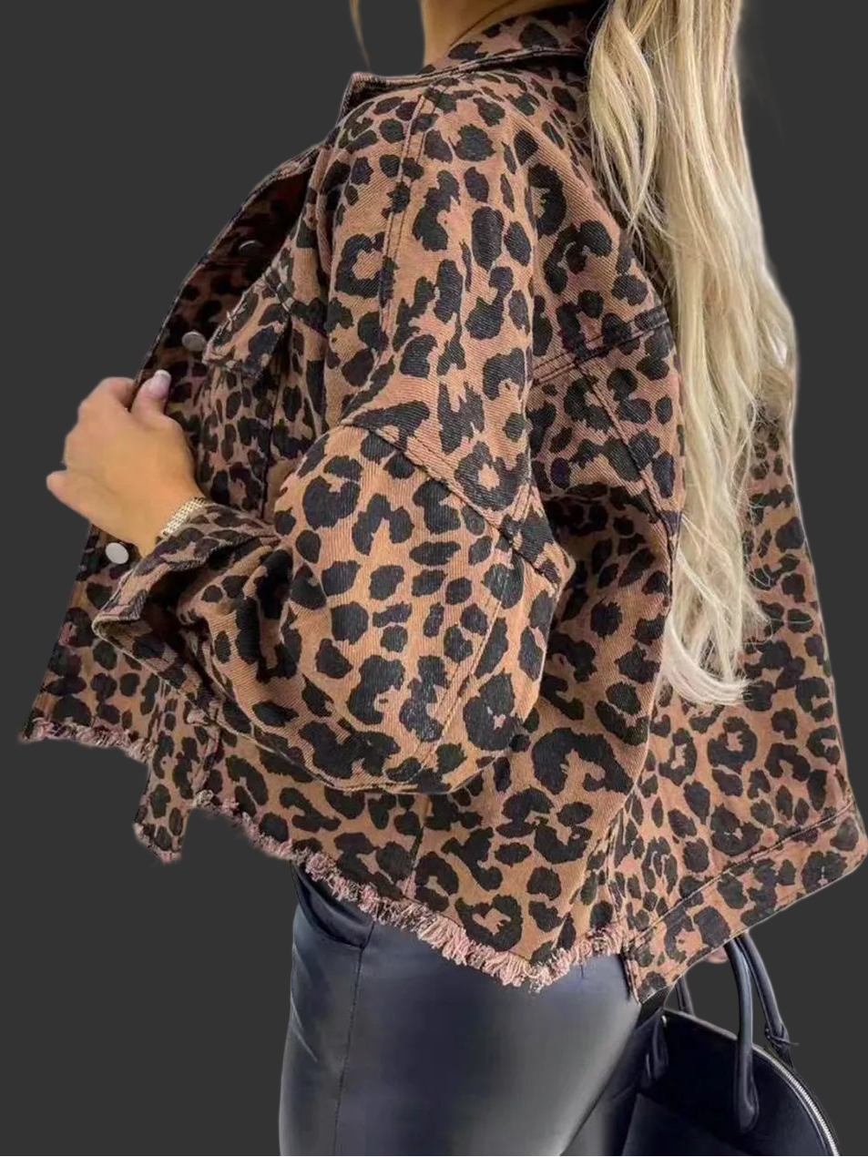 02dcf36d-663b-45f3-8d9e-ab9eea4cf624-Max